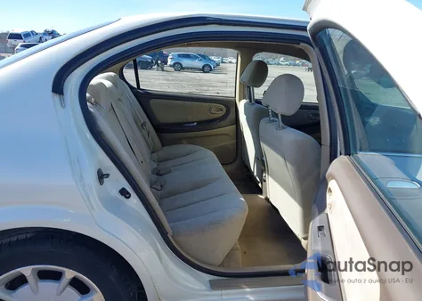 2001 Nissan Maxima Gxe from USA, damaged, VIN JN1CA31D11T832608